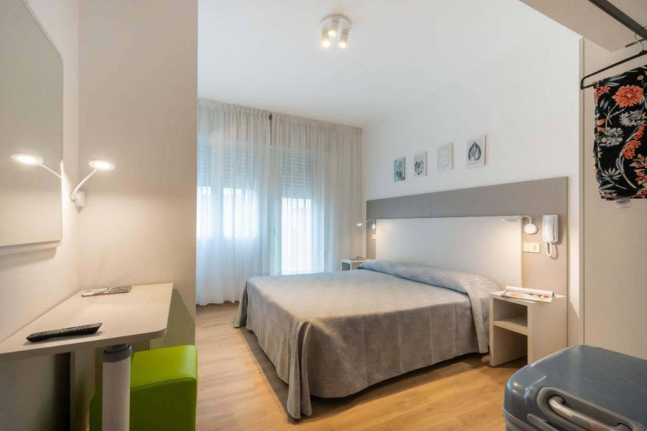 Hotel Fabris Caorle Exteriör bild
